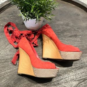 Jlo sandals in a size 7.5